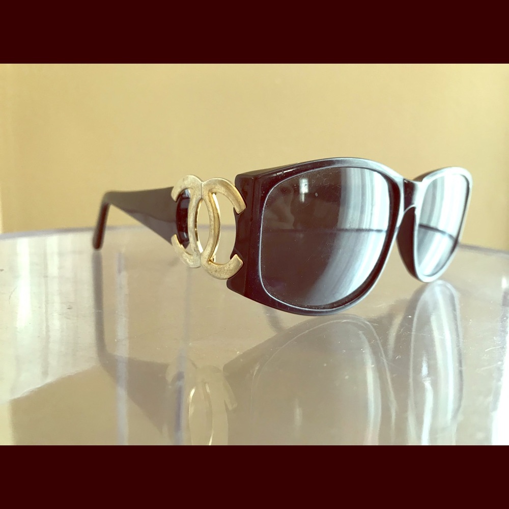 AUTHENTIC VINTAGE 1990’s 90’s CHANEL SUNGLASSES